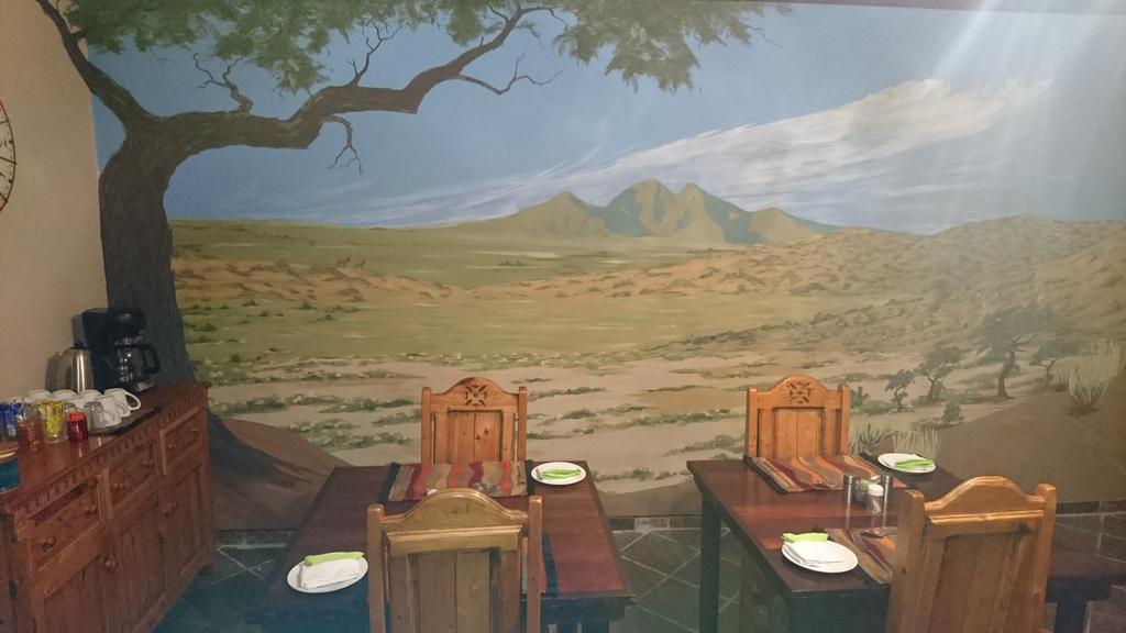 Safari Guesthouse Vryburg エクステリア 写真